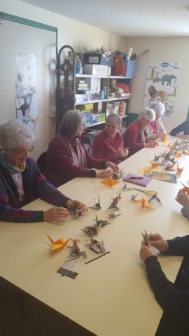 Origami avec le Club de l'Amitié